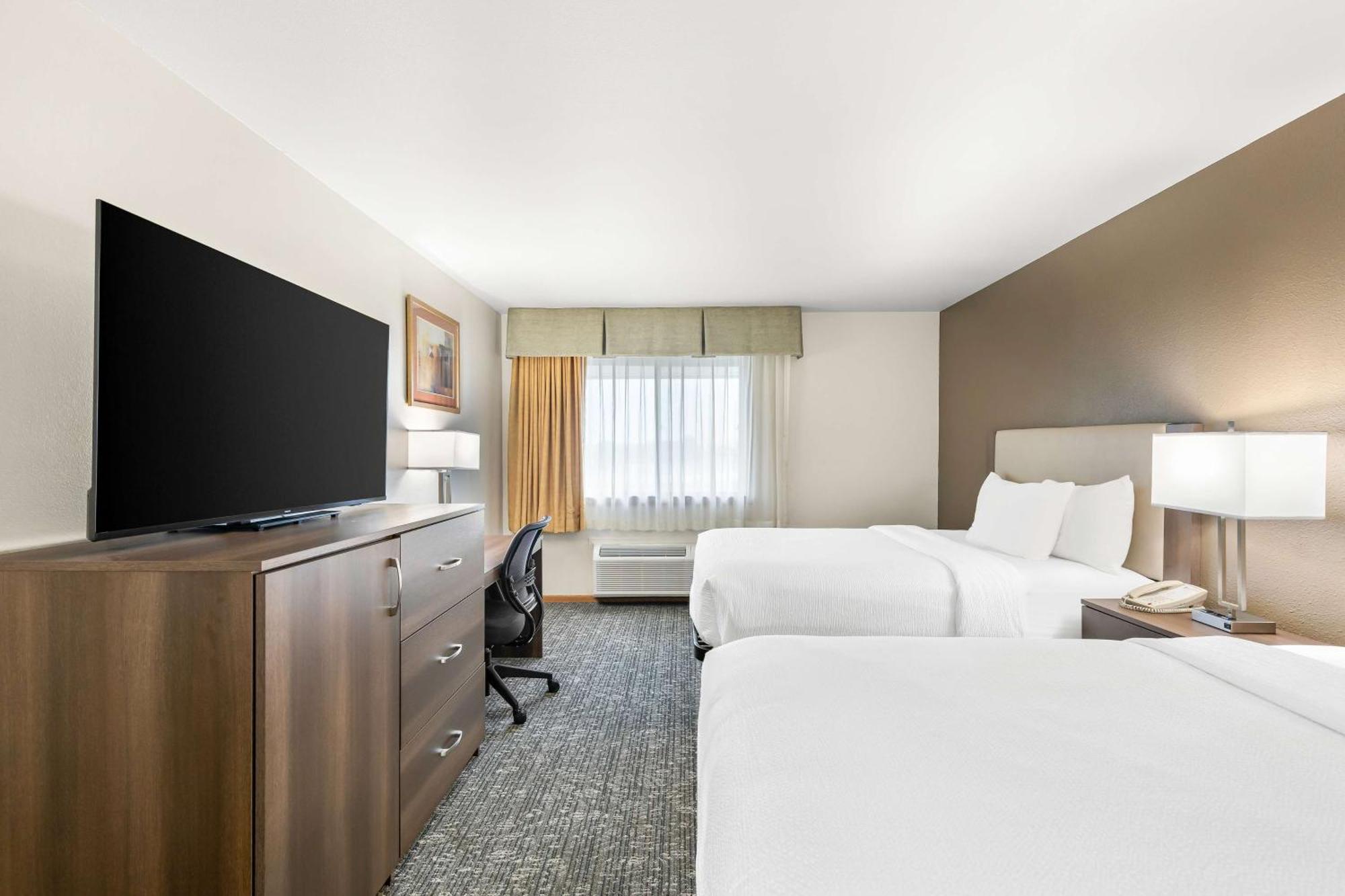 Western West Towne Hotel 3*