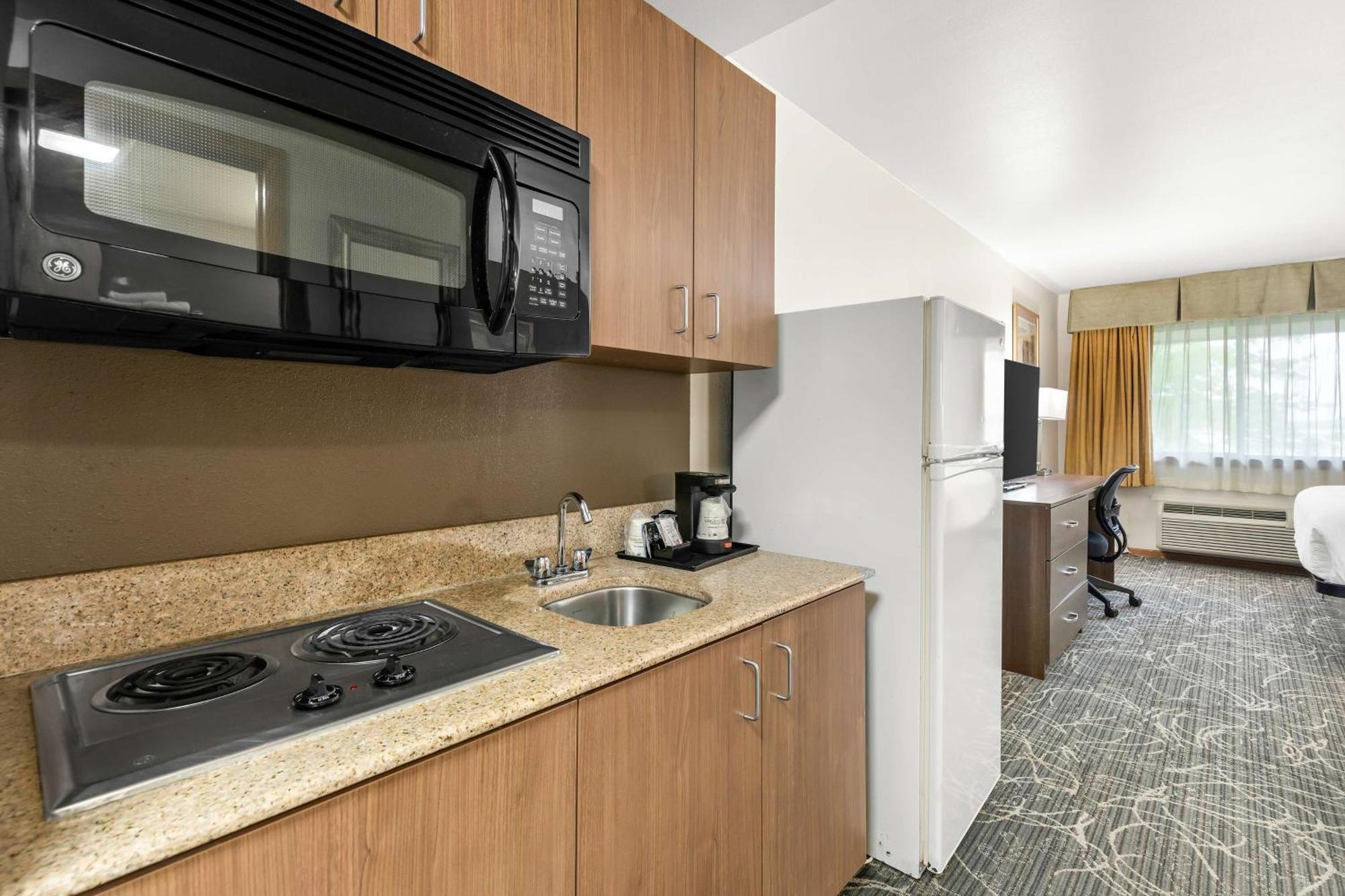 Hotel Western West Towne 3*